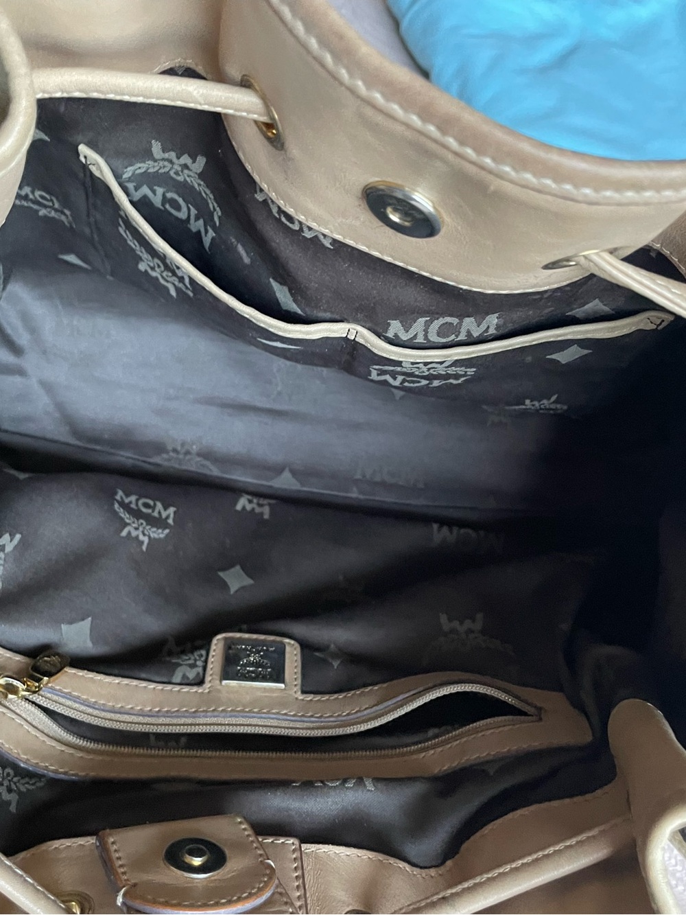 MCM BAG - Picture 9 of 11